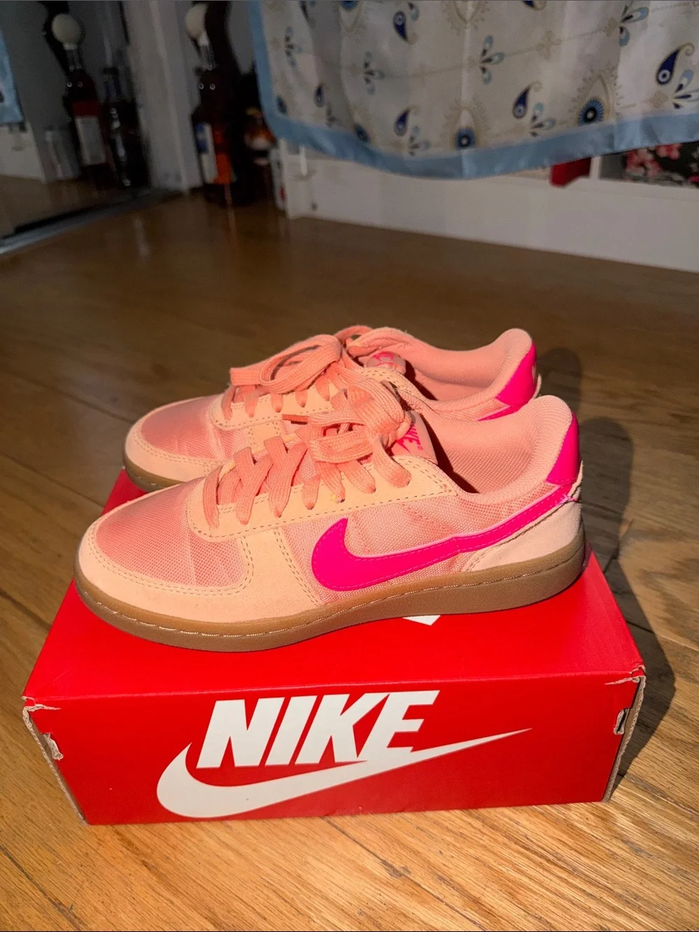 Nike stylish low